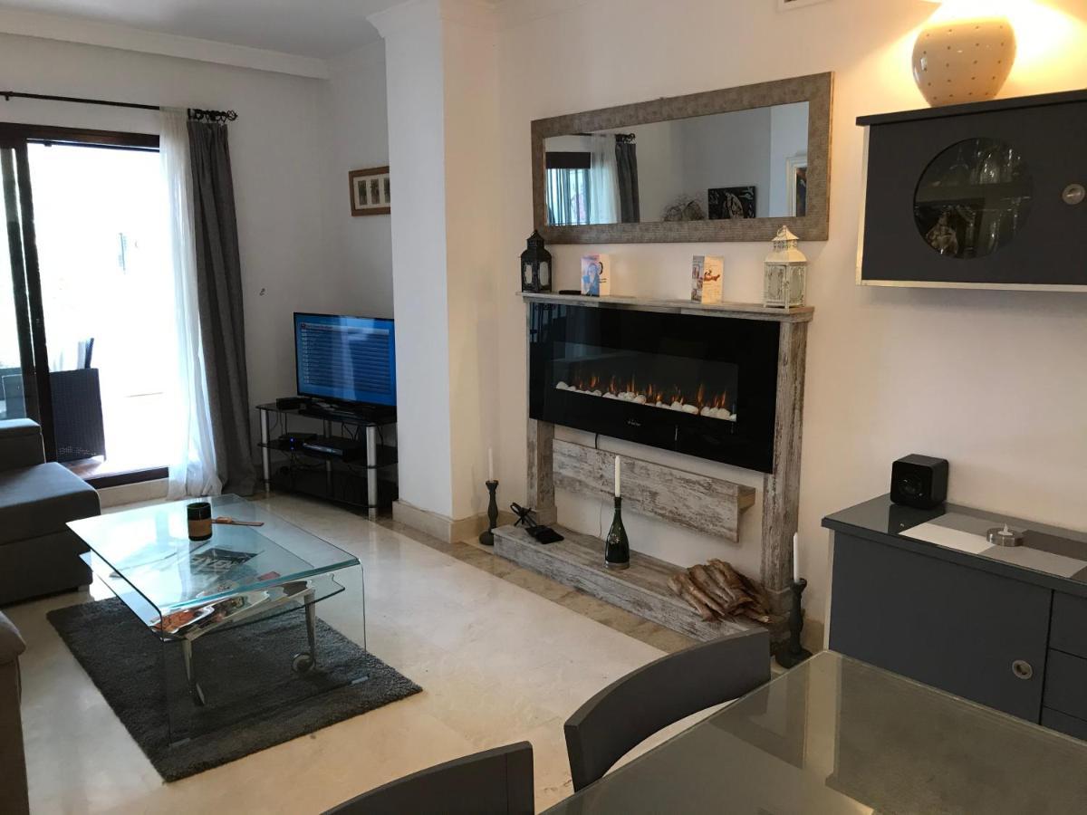 2 Bed Apartment In San Pedro Marbella Bagian luar foto
