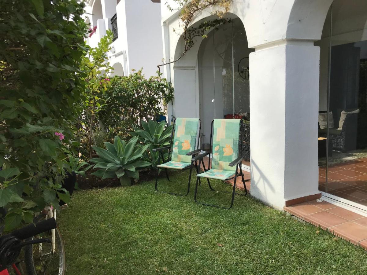 2 Bed Apartment In San Pedro Marbella Bagian luar foto